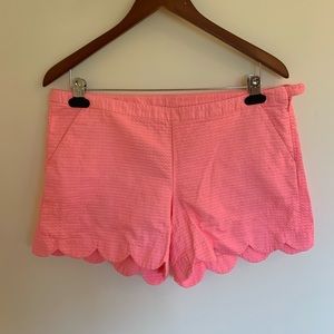 Lilly shorts with scalloped bottom